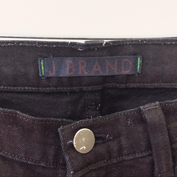J Brand || Distressed Skinny Jeans - Picture 6 of 8